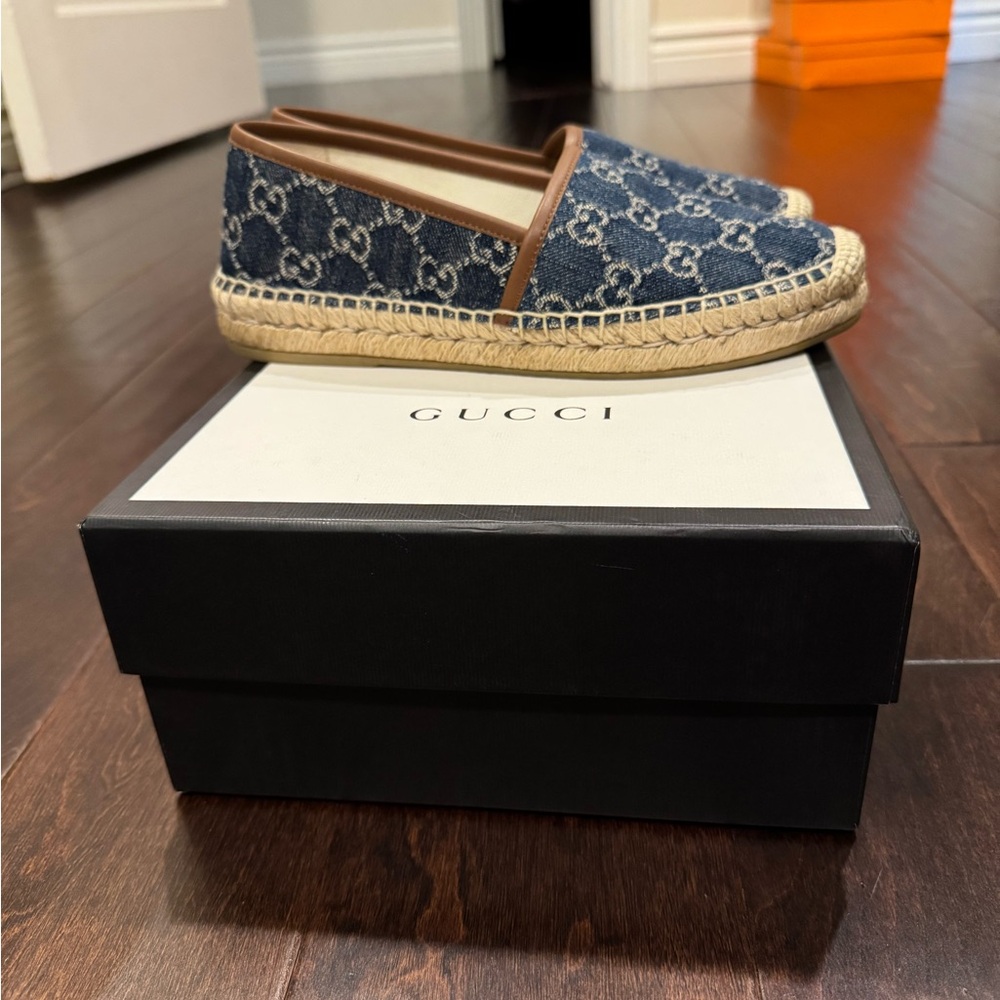 Gucci Denim Blue Espadrilles with Brown Trim - Picture 2 of 4
